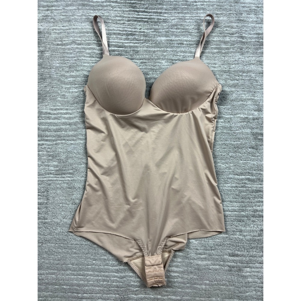 Assets by Spanx Bodysuit Womens Medium Beige Nude Underwire Padded Shapewear